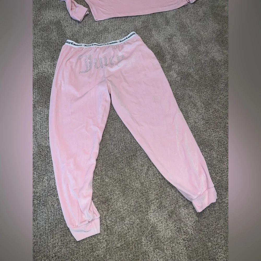 Juicy Couture Light Pink Velour Hoodie and Pants - Picture 6 of 10